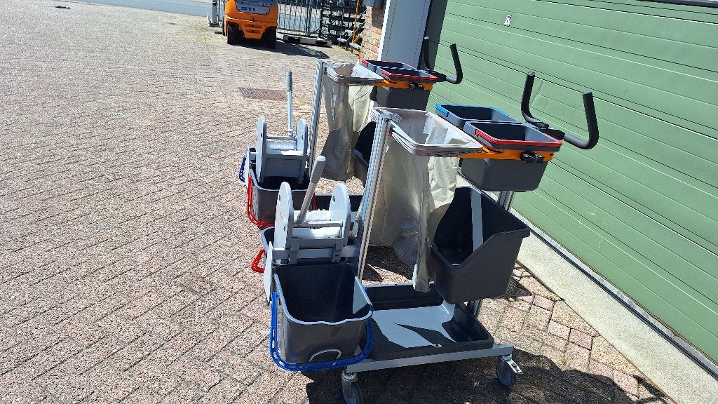 schoonmaakwagen, mopwagen , mopkar, trolley Taski, Ophalen, Mop of Dweil, Industriepark 2a 9351PA Leek, H.O.Albert Ale Slotema