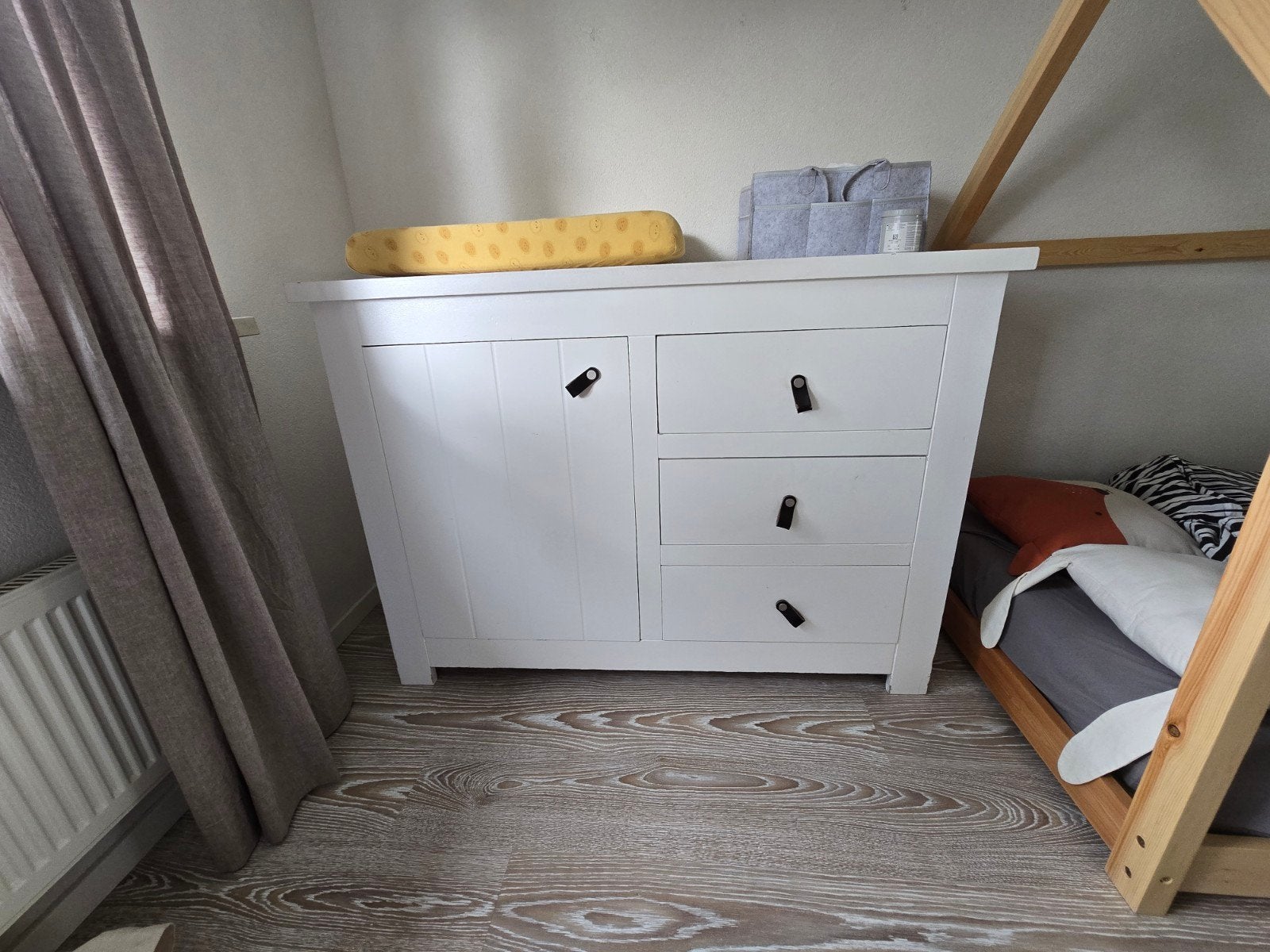 Commode en ledikant met matrasje, Ophalen, Gebruikt, 50 tot 70 cm, 100 cm of meer