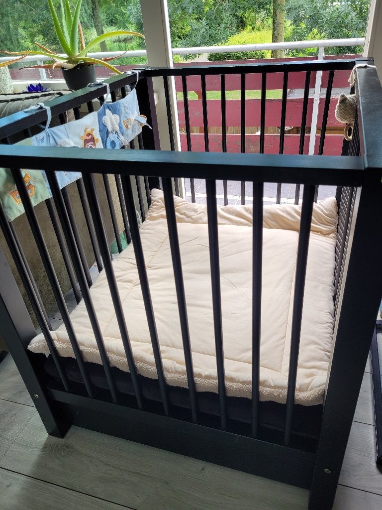 Houten baby box zwart bopita, Ophalen, Gebruikt, Vierkant, In hoogte verstelbaar