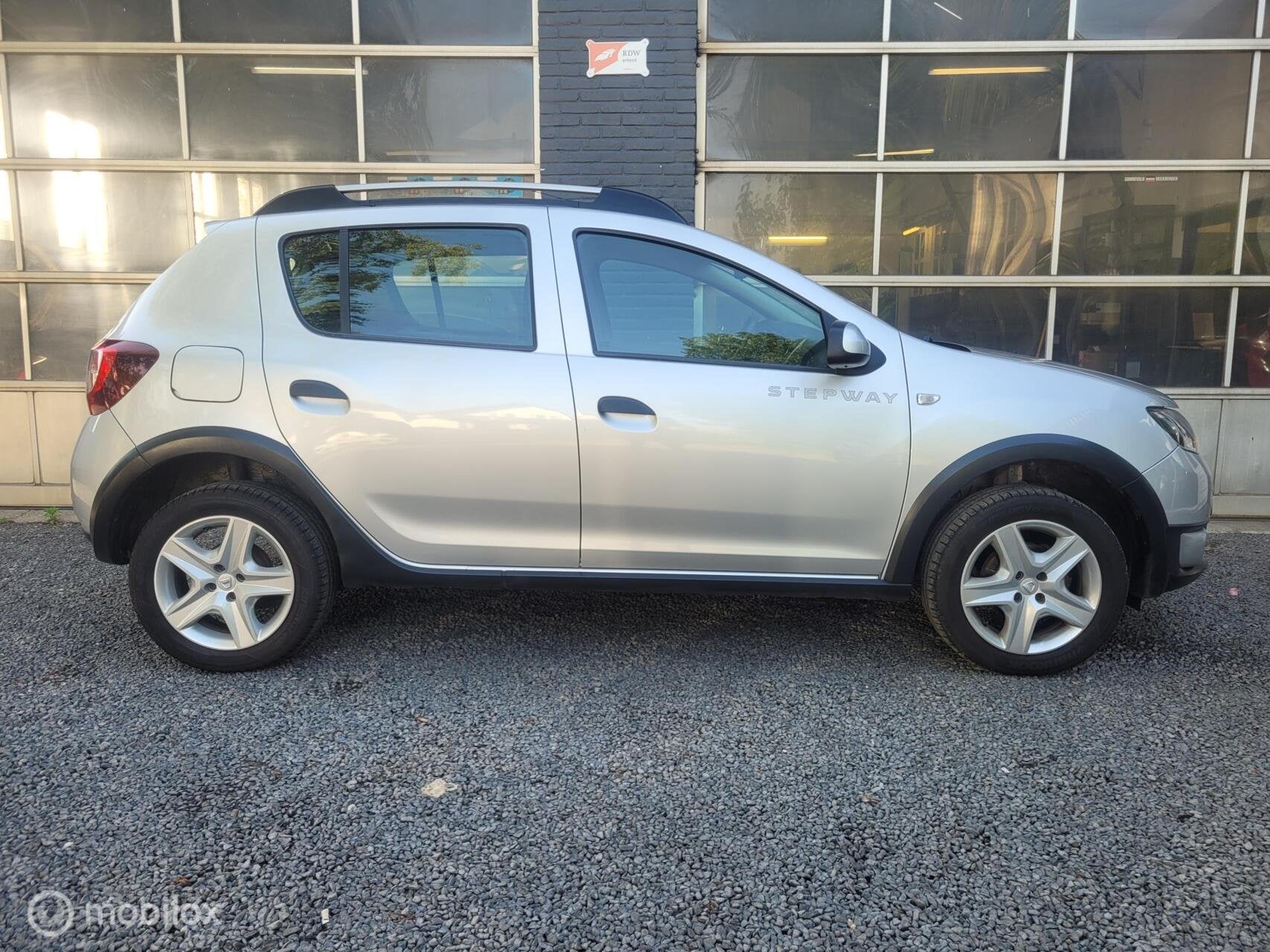 Dacia Sandero 0.9 TCe Stepway | CRUISE | AIRCO | TREKHAAK |, Auto's, Voorwielaandrijving, Stof, Parkeersensor, Origineel Nederlands
