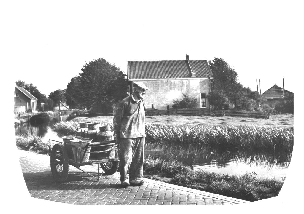 983707 Ammerstol ZH 1971 Boer met Melkbussen met mooie Zege, Ophalen of Verzenden, 1960 tot 1980, Gelopen, Zuid-Holland
