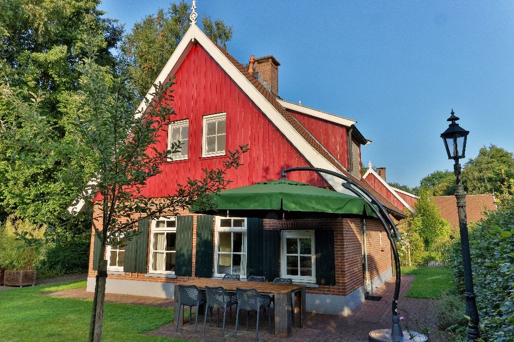 Last Minute: Vakantiehuis te huur 6 pers., 1238 EUR/week, Landelijk, Gelderland en Veluwe, Wasmachine, Aan meer of rivier