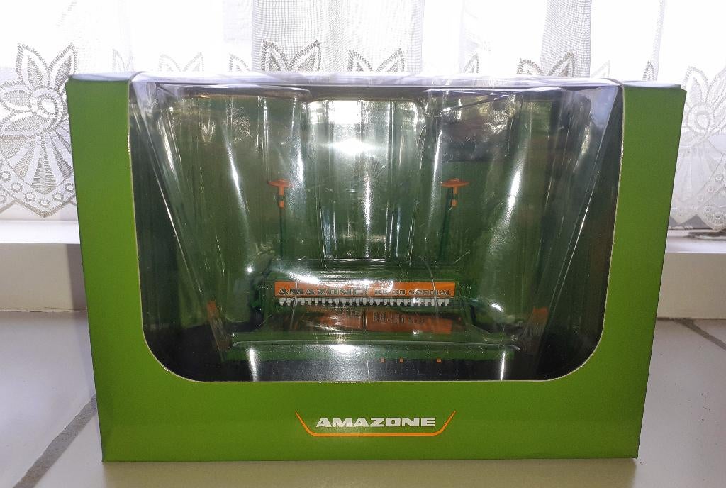 Amazone D8-30 zaaimachine - replicagri  (siku - britains), Ophalen of Verzenden, Nieuw, Tractor of Landbouw, Overige merken