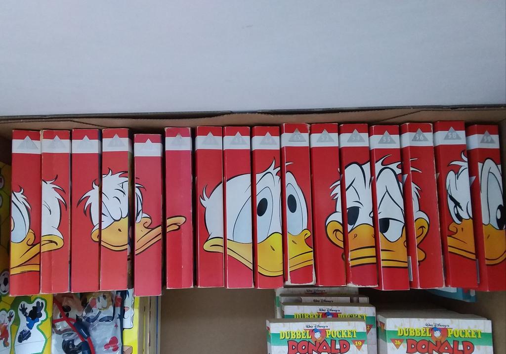 Donald duck dubbelpockets, 16 stuks, in nette staat, Ophalen of Verzenden, Overige figuren, Boek of Spel