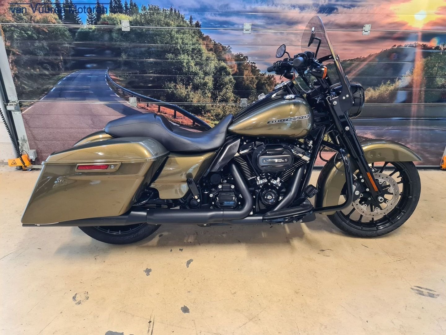HARLEY-DAVIDSON ROAD KING SPECIAL 5HD FLHRXS (bj 2018), Motoren, 2 cilinders, Bedrijf, Onbekend, Toermotor