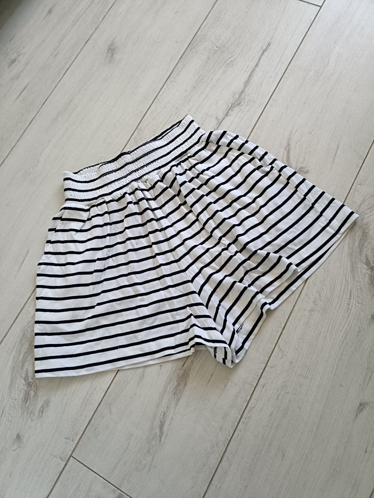 Dames short, Kleding | Dames, Pyjama's, Livera, Ophalen of Verzenden, Nieuw, Maat 38/40 (M)