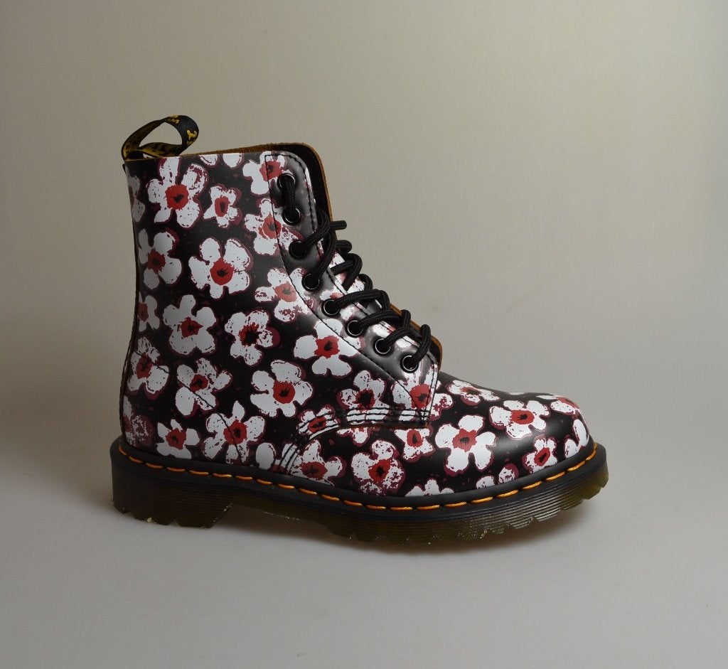 dr martens pascal zwart rood pansy maat 36 en 37 nieuw, Zwart, Lage of Enkellaarzen, Nieuw, Ophalen of Verzenden