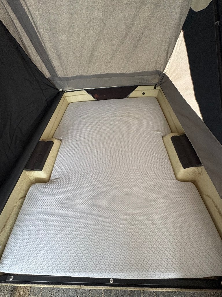 Zeer goed matras voor bodem-kant Camp-let (Concorde), Ophalen, Gebruikt