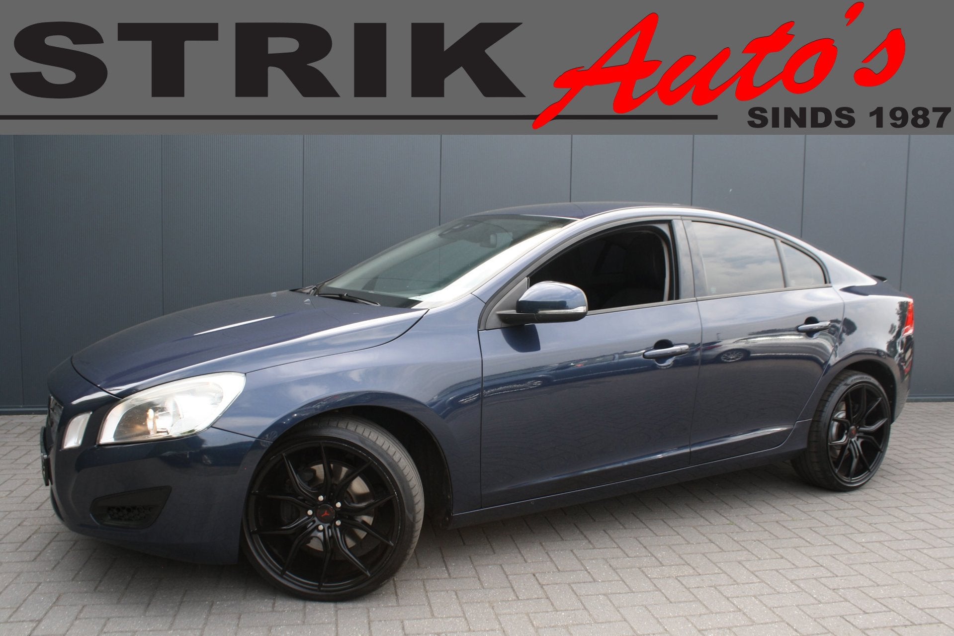 Volvo S60 2.0T Intro Edition -NAVIGATIE - TREKHAAK - AIRCO, Auto's, Volvo, Euro 5, Stof, Zwart, 4 cilinders