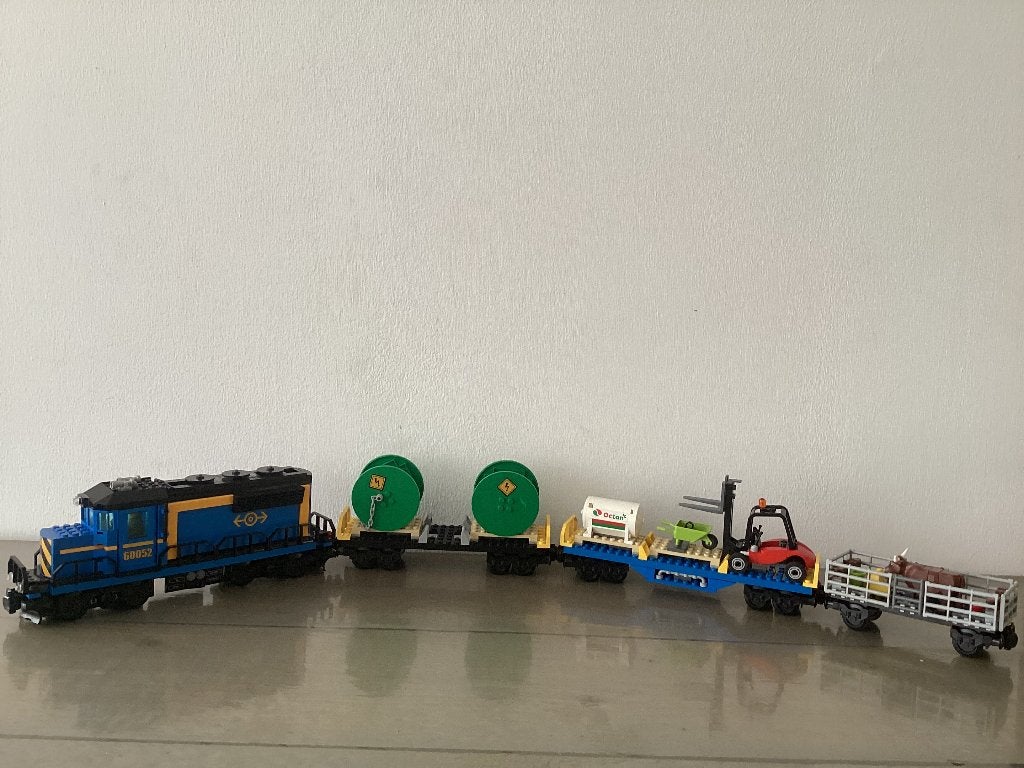 Lego City vrachttrein 60052, City, Verzenden, Lego, Zo goed als nieuw