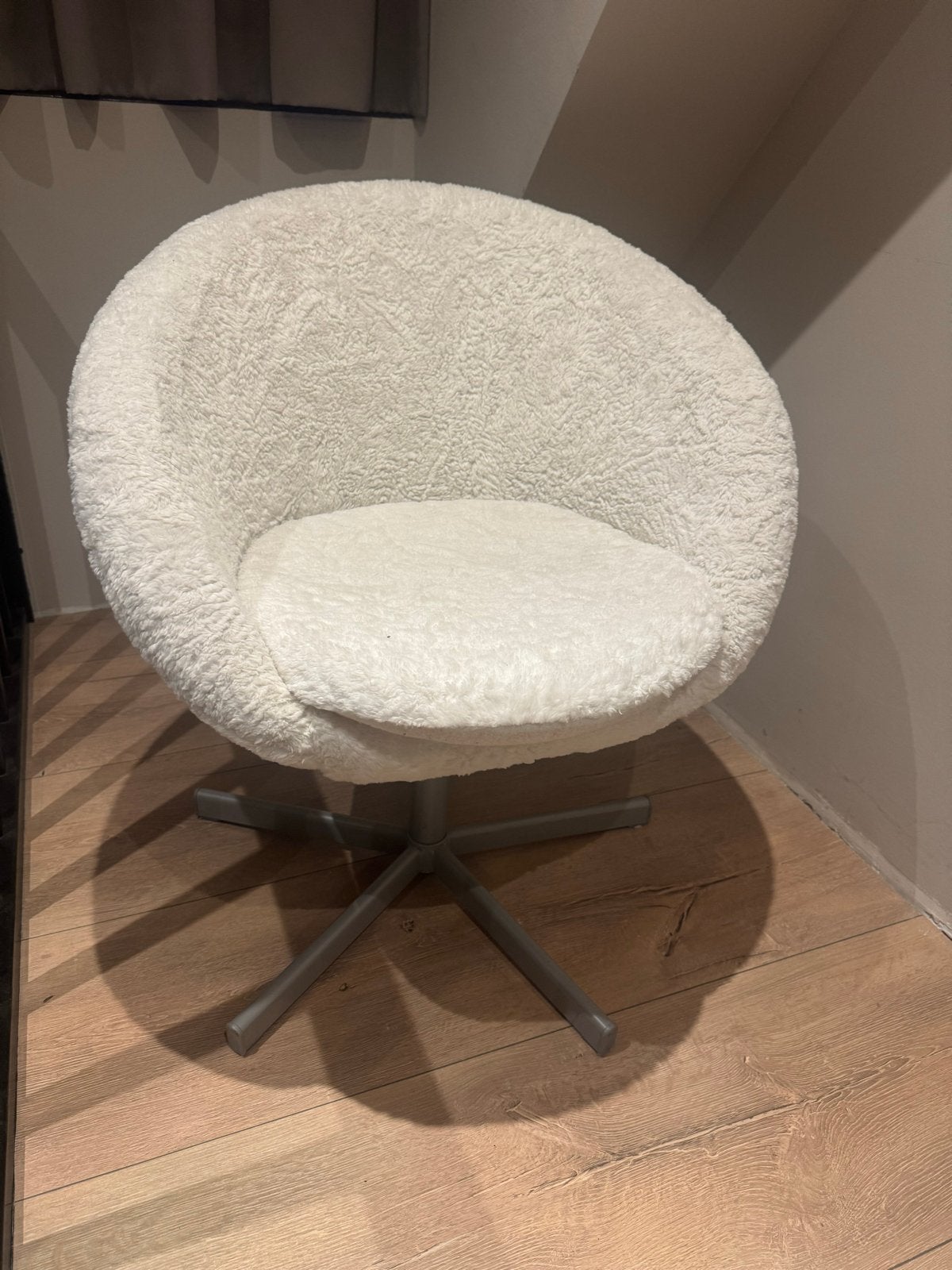 IKEA SKRUVSTA Pluche Stoel - Wit/Crème met Afneembare Hoes, Ophalen, Gebruikt, Wit, Eén