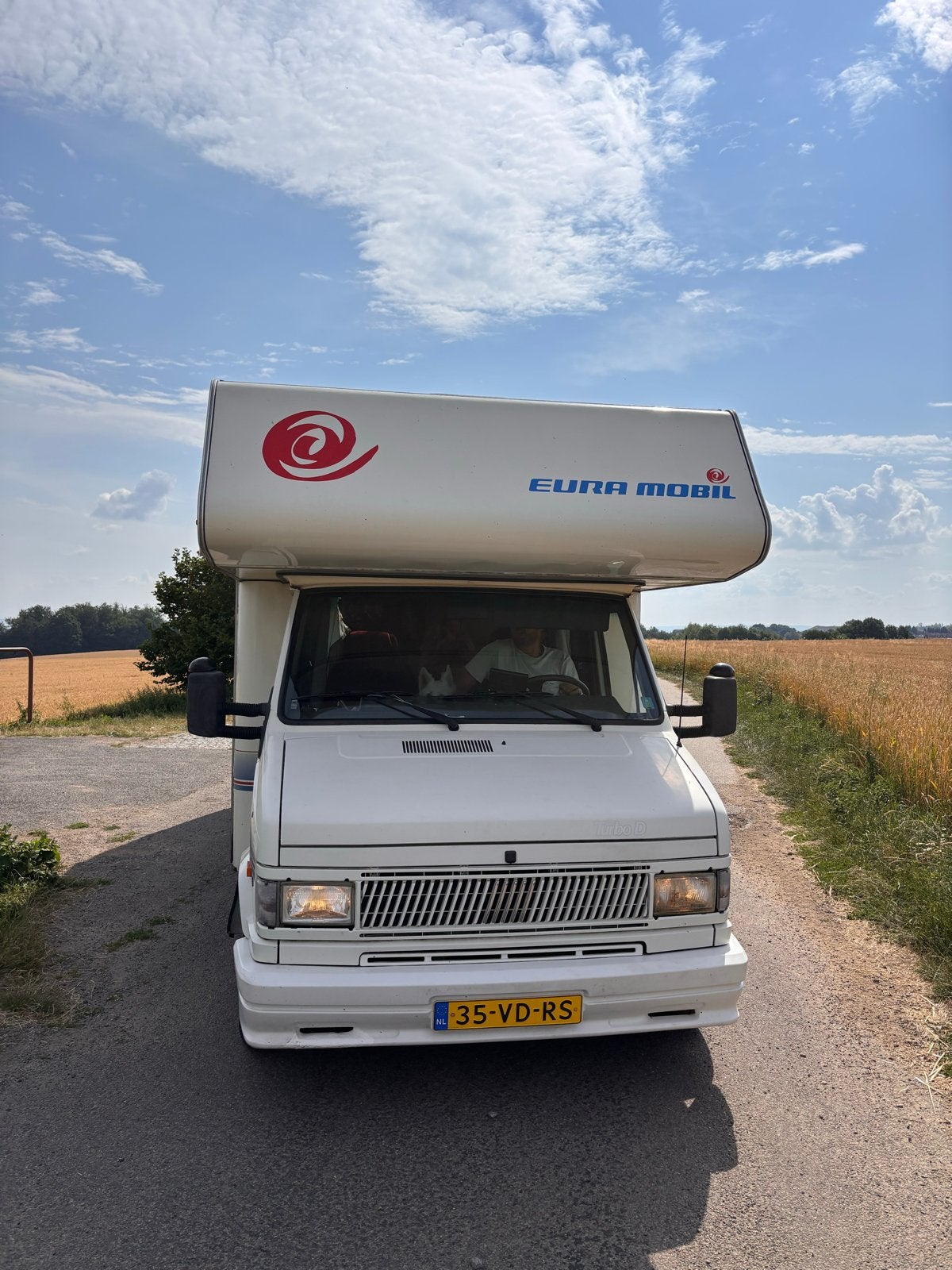 Eura Mobil Alkoof Camper - Klaar voor avontuur!, Caravans en Kamperen, Standaard zit, Alkoof, Ringverwarming, Fiat