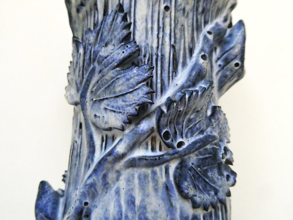 Een florale blauwe vaas van keramiek met bruisglazuur, Ophalen of Verzenden