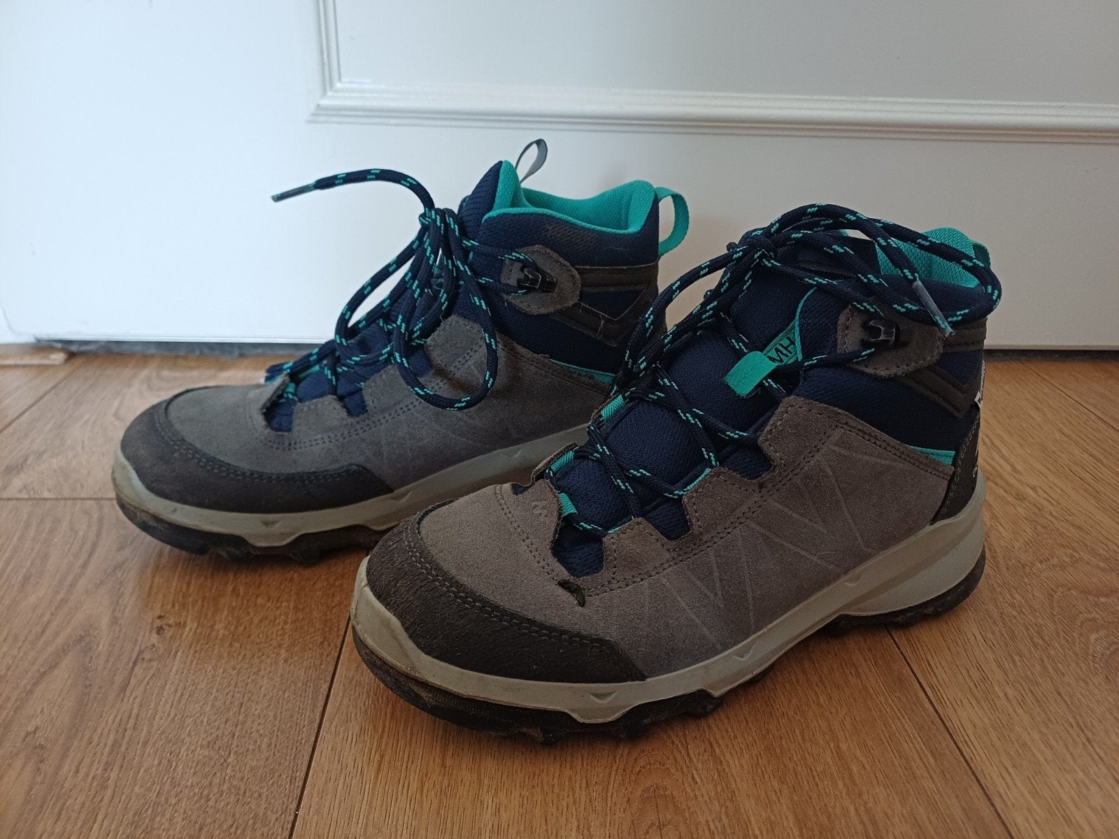 waterdichte hoge wandel / bergschoenen maat 36 voor kinderen, Sport en Fitness, Ophalen, Zo goed als nieuw, Schoenen