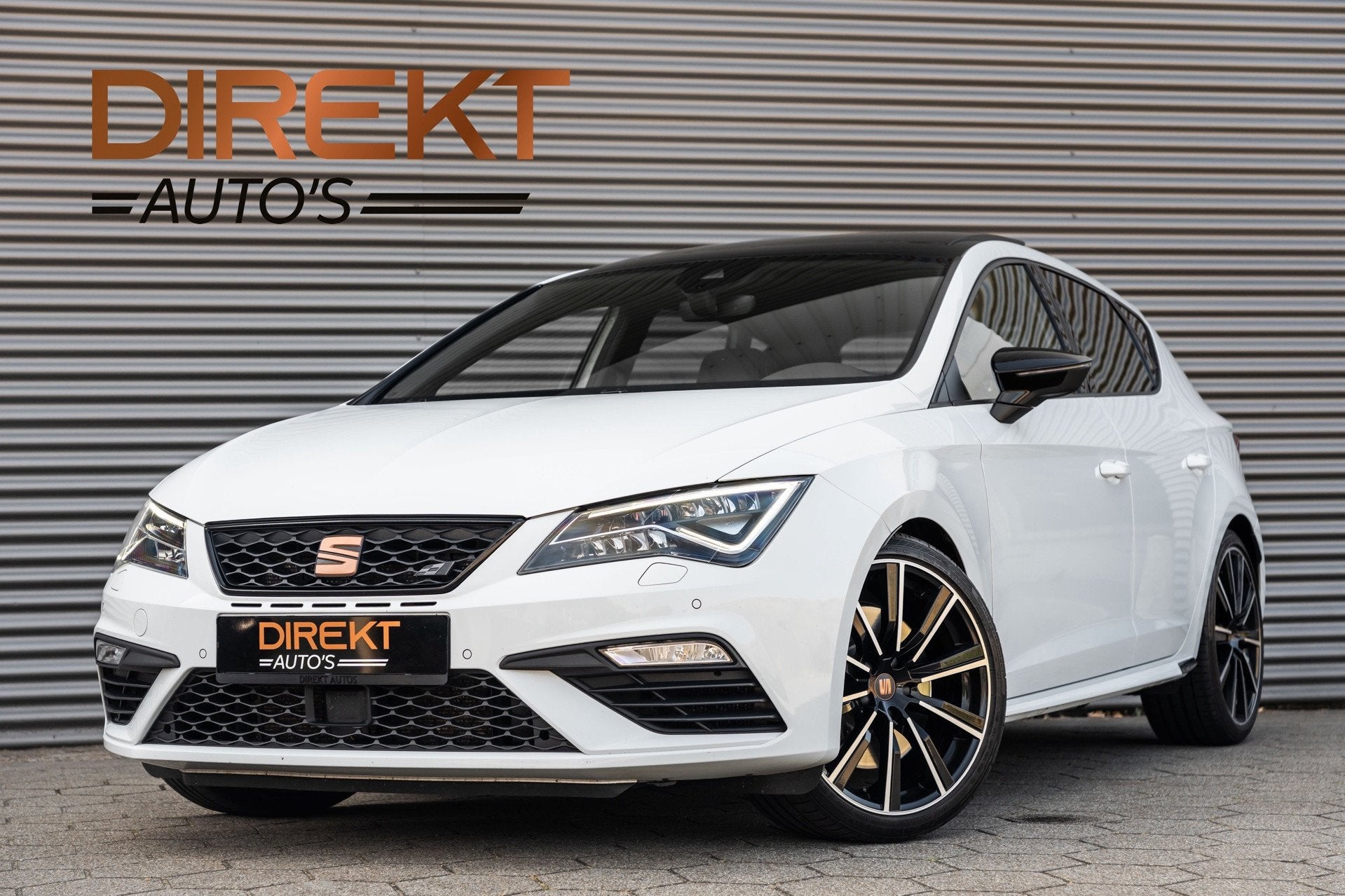 SEAT Leon 2.0 TSI CUPRA ULTIMATE PANO BEATS KEYLESS CAMERA, 15 km/l, Gebruikt, Zwart, 4 cilinders