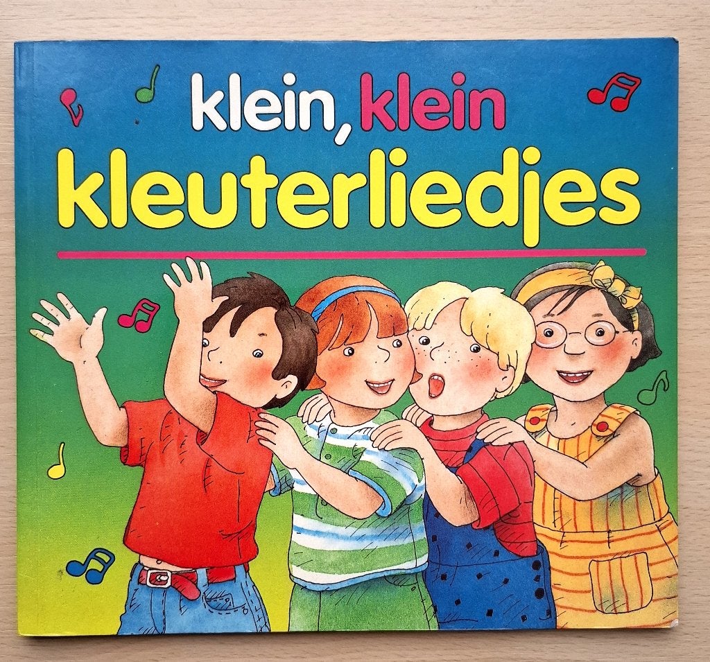 Boek Klein klein kleuterliedjes, Muziek en Instrumenten, Bladmuziek, Ophalen of Verzenden, Zo goed als nieuw, Artiest of Componist