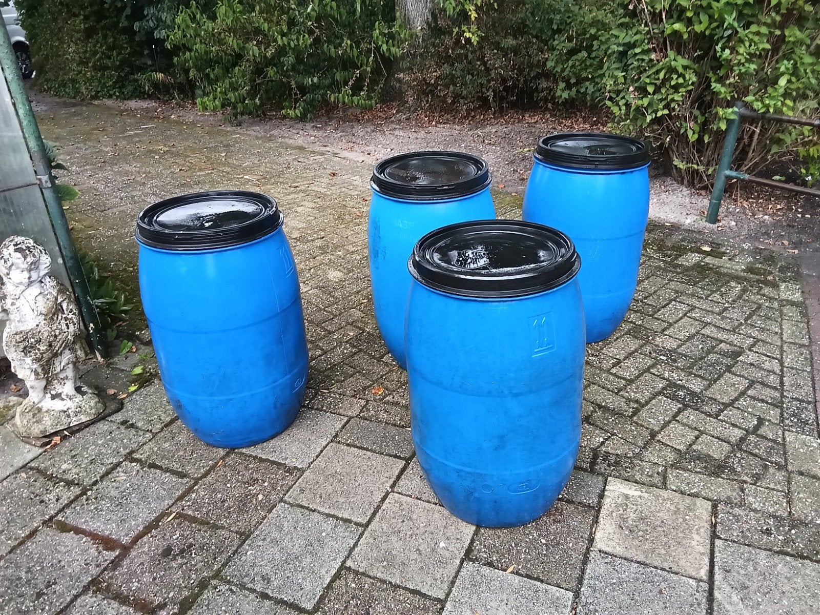 Regenton / Voerton afsluitbaar 120 liter - Afhalen Krim, Tuin en Terras, Regentonnen, 75 tot 150 liter, Ophalen, Gebruikt, Kunststof