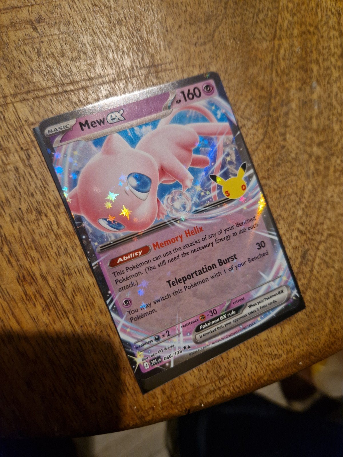 Mew ex Pokémon kaart 066/128 Celebrations, Hobby en Vrije tijd, Ophalen, Zo goed als nieuw, Losse kaart, Foil
