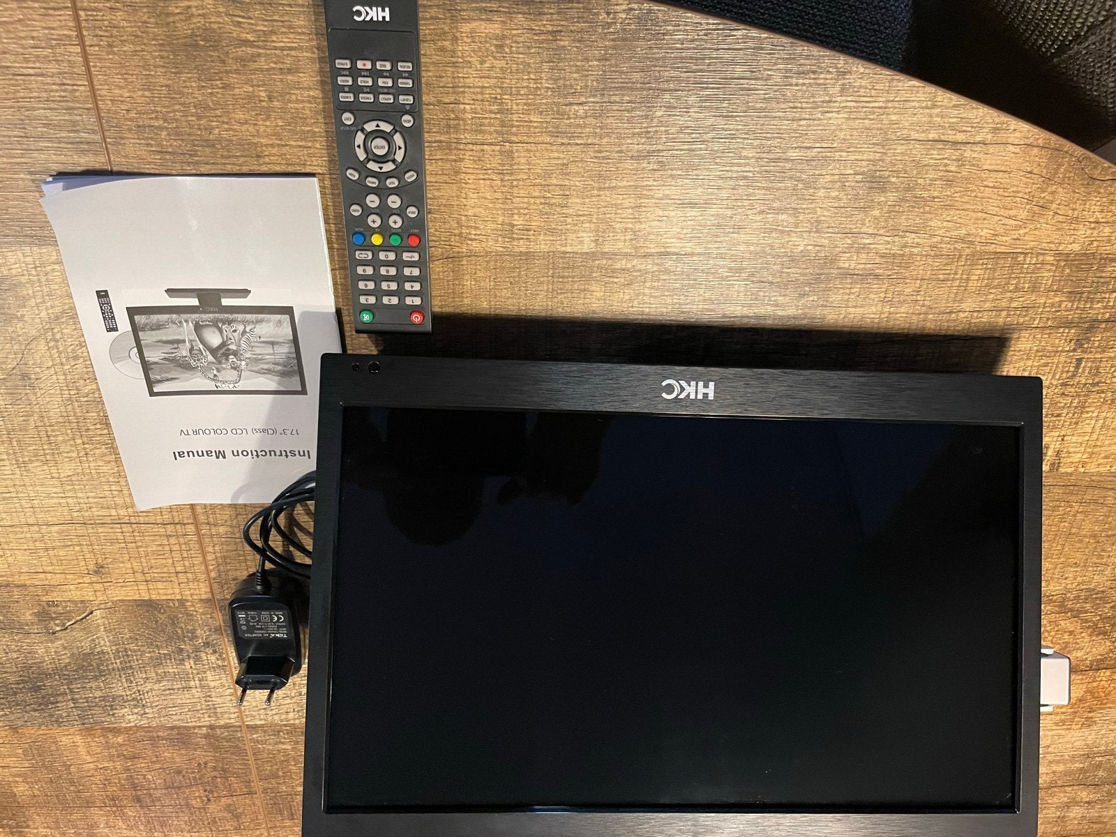 HKC 17" LCD TV met ingebouwde DVD-speler en draaibare beugel, Audio, Tv en Foto, Overige merken, Gebruikt, LCD, Ophalen of Verzenden