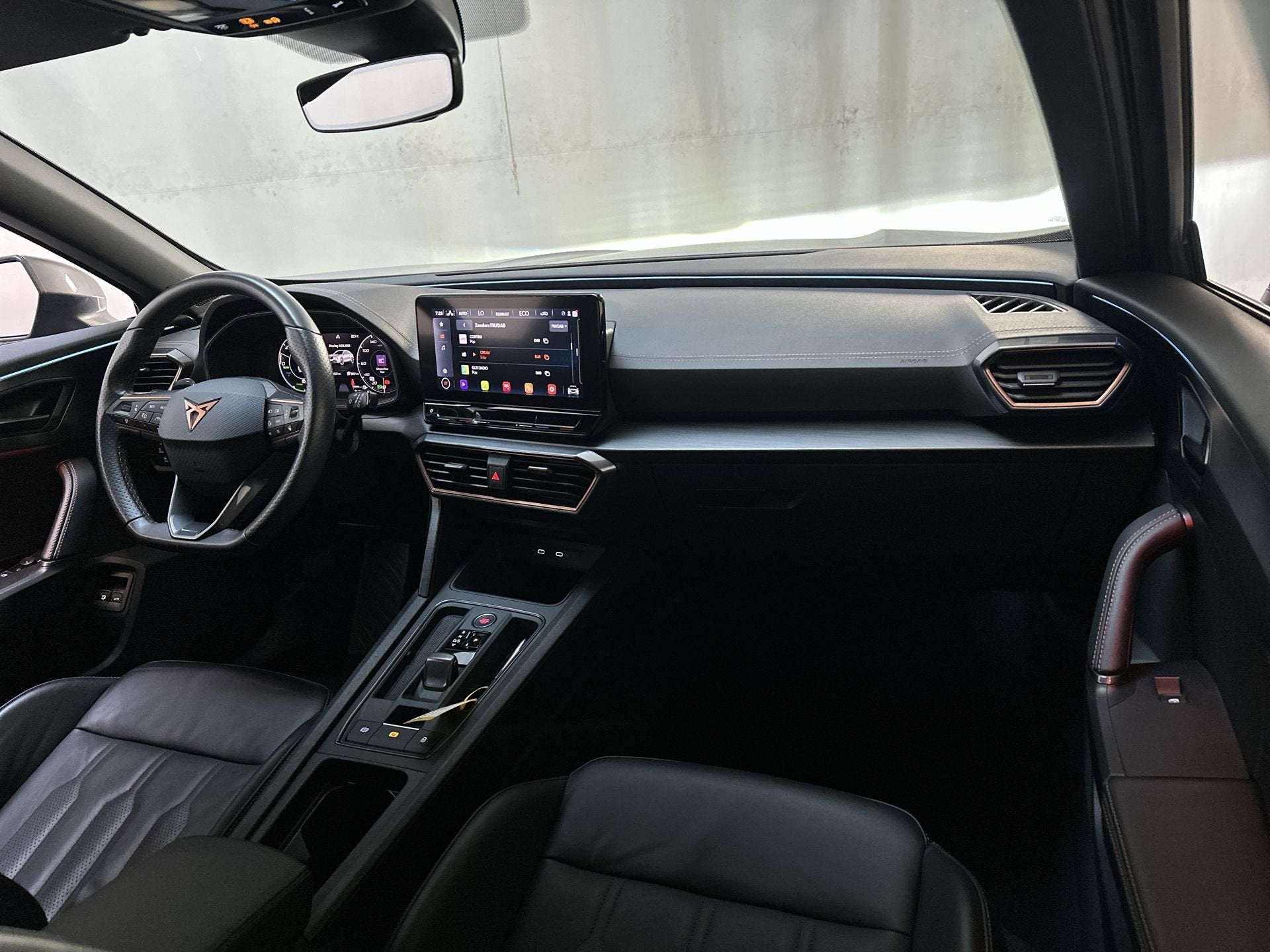 Cupra Formentor 1.4 e-Hybrid Business Leder Stoelverwarming, Dealer onderhouden, Gebruikt, 4 cilinders, Automatische klimaatregeling