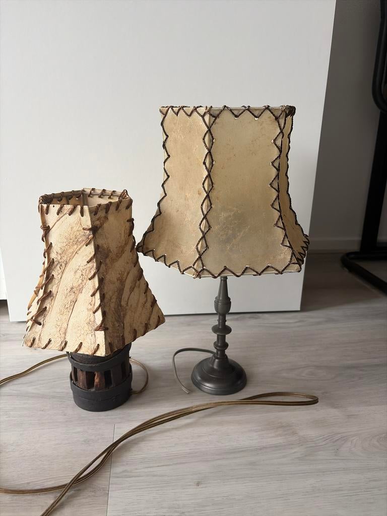 Twee vintage lampen met leren kappen, Ophalen