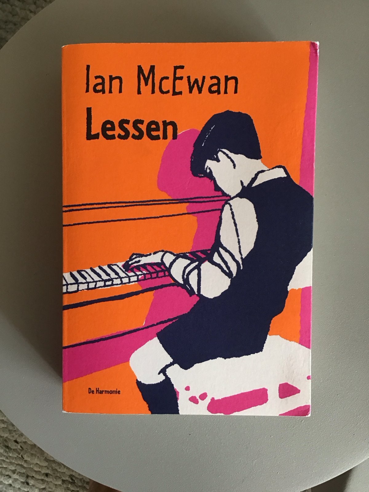 Ian McEwan - Lessen (De Harmonie), Ophalen of Verzenden, Zo goed als nieuw