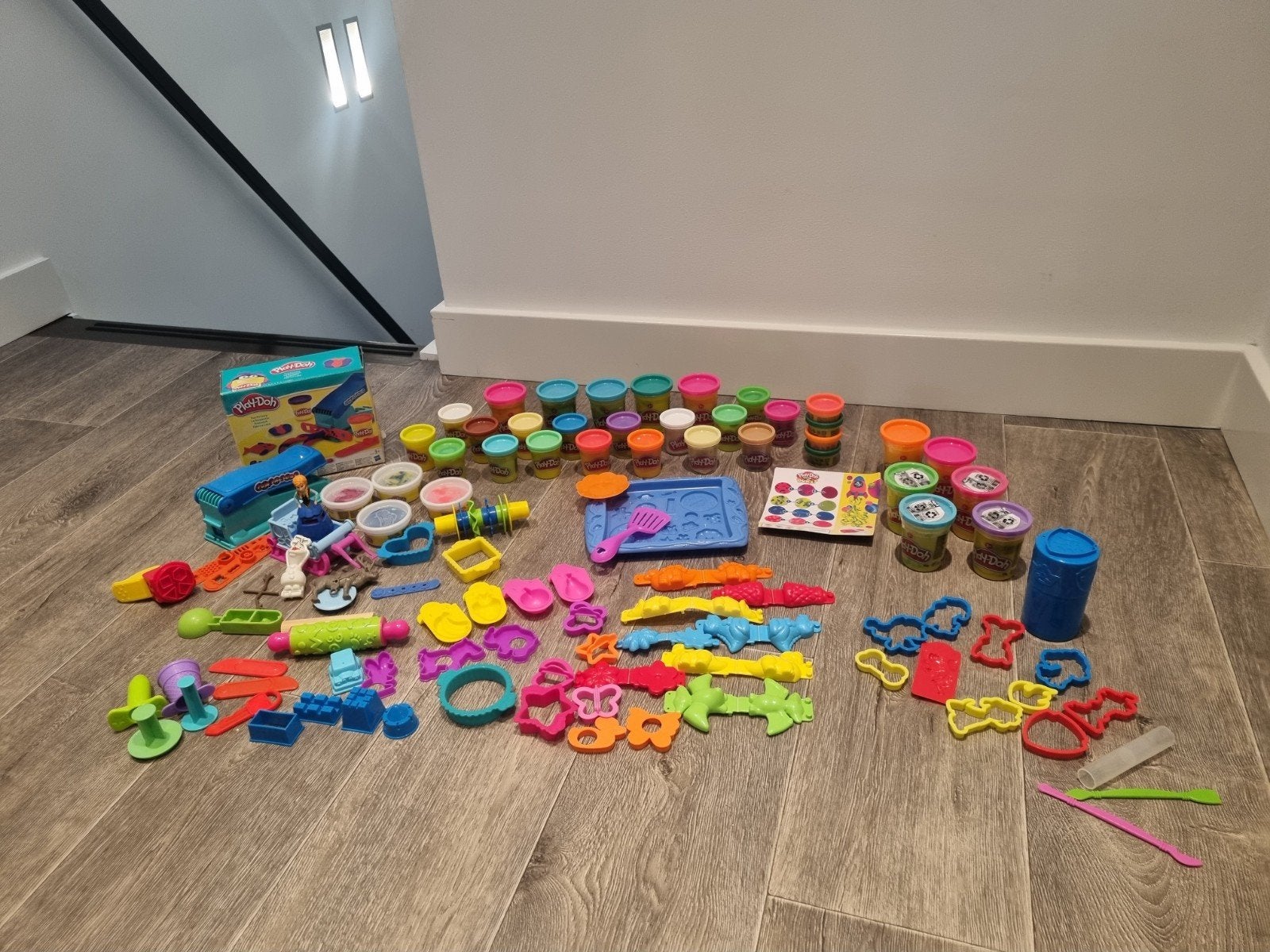 Grote Play-Doh set met veel klei en accessoires, Kinderen en Baby's, Ophalen of Verzenden, Gebruikt, Knutselen