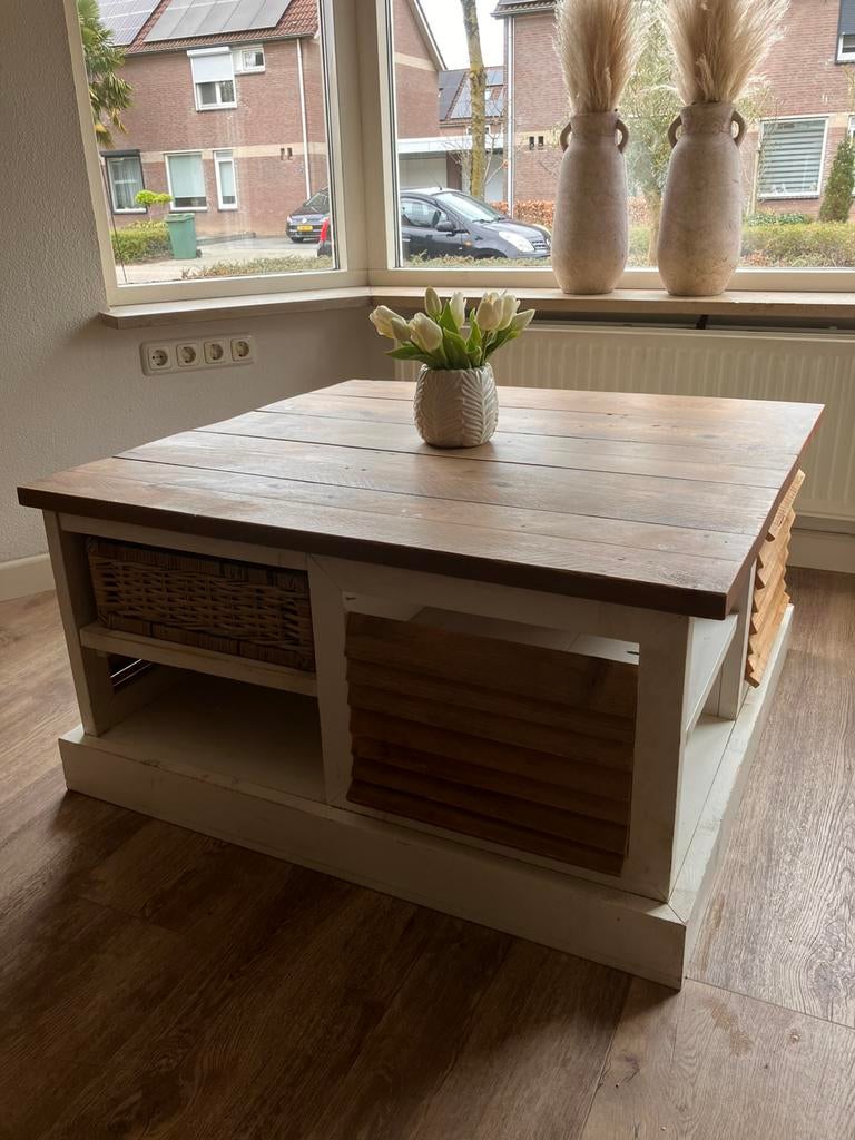 Degelijke landelijke salontafel, Huis en Inrichting, Tafels | Salontafels, Ophalen, Gebruikt, 50 tot 100 cm, 50 tot 100 cm