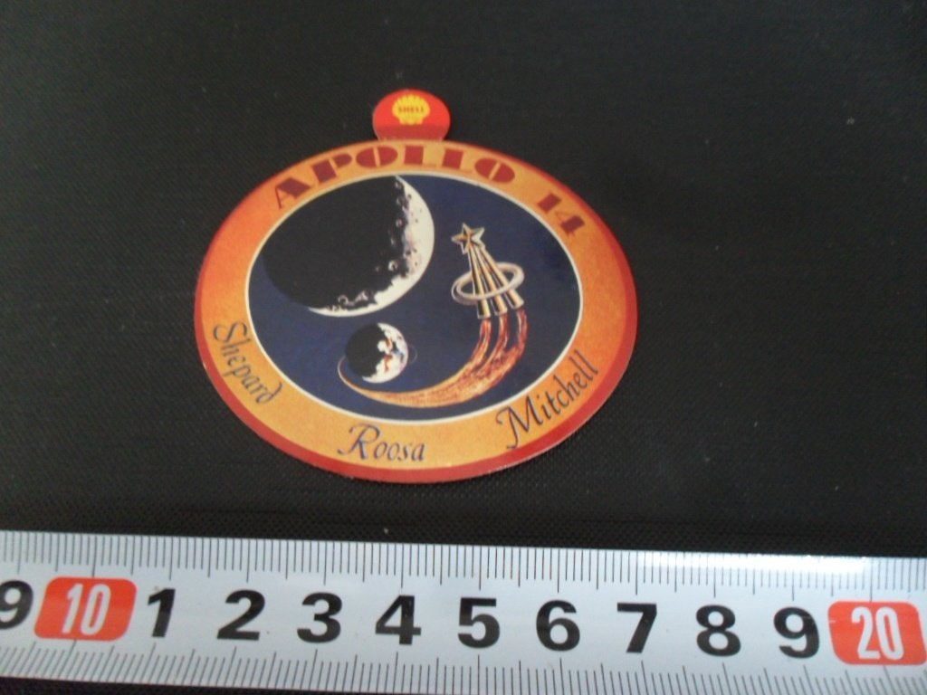 sticker SHELL APOLLO 14  Shepard Roosa Mitchell Ruimtevaart*, Ophalen of Verzenden, Zo goed als nieuw
