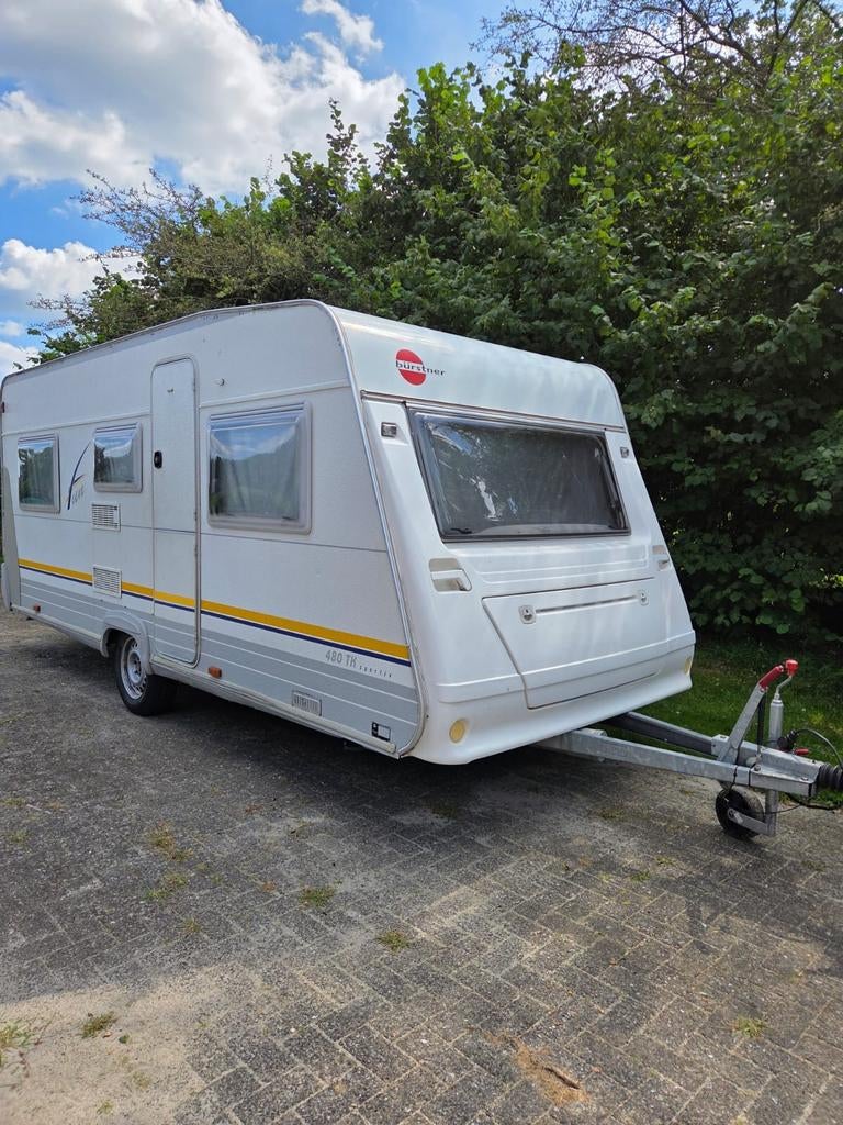 Burstner 480 fun met stapelbed en kinderkamer, Caravans en Kamperen, Caravans, Treinzit, Dwarsbed, Particulier, Stabilisator