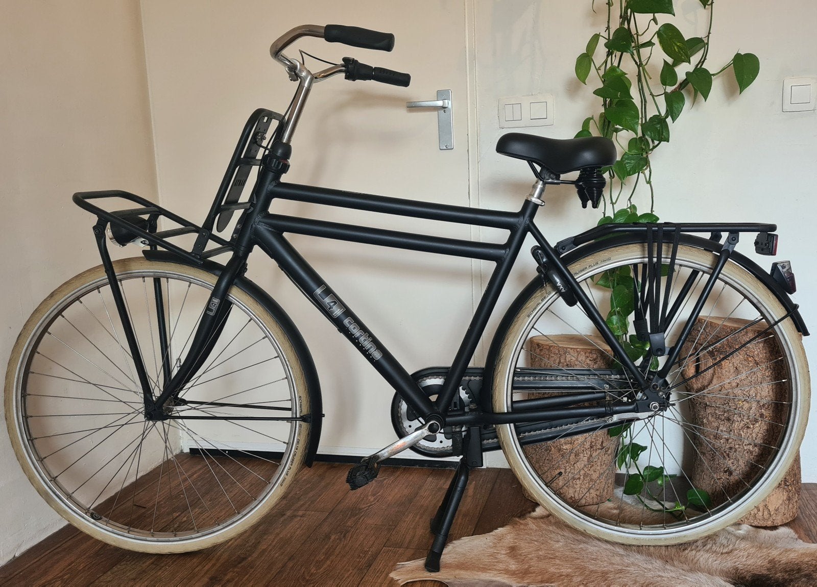 Matzwarte CORTINA U4 Transportfiets || Herenfiets || Nexus 3, Terugtraprem, Versnellingen, Zo goed als nieuw, 57 tot 61 cm