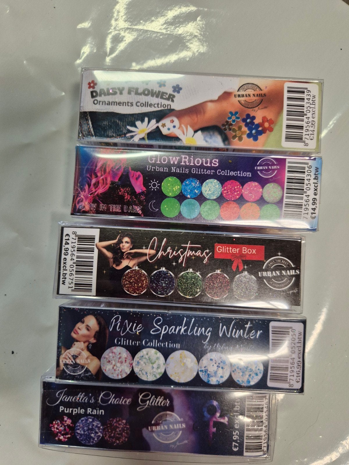 Nieuw Urban Nails 5x glitter collectie pakket 2, Overige kleuren, Nieuw, Ophalen of Verzenden, Handen en Nagels