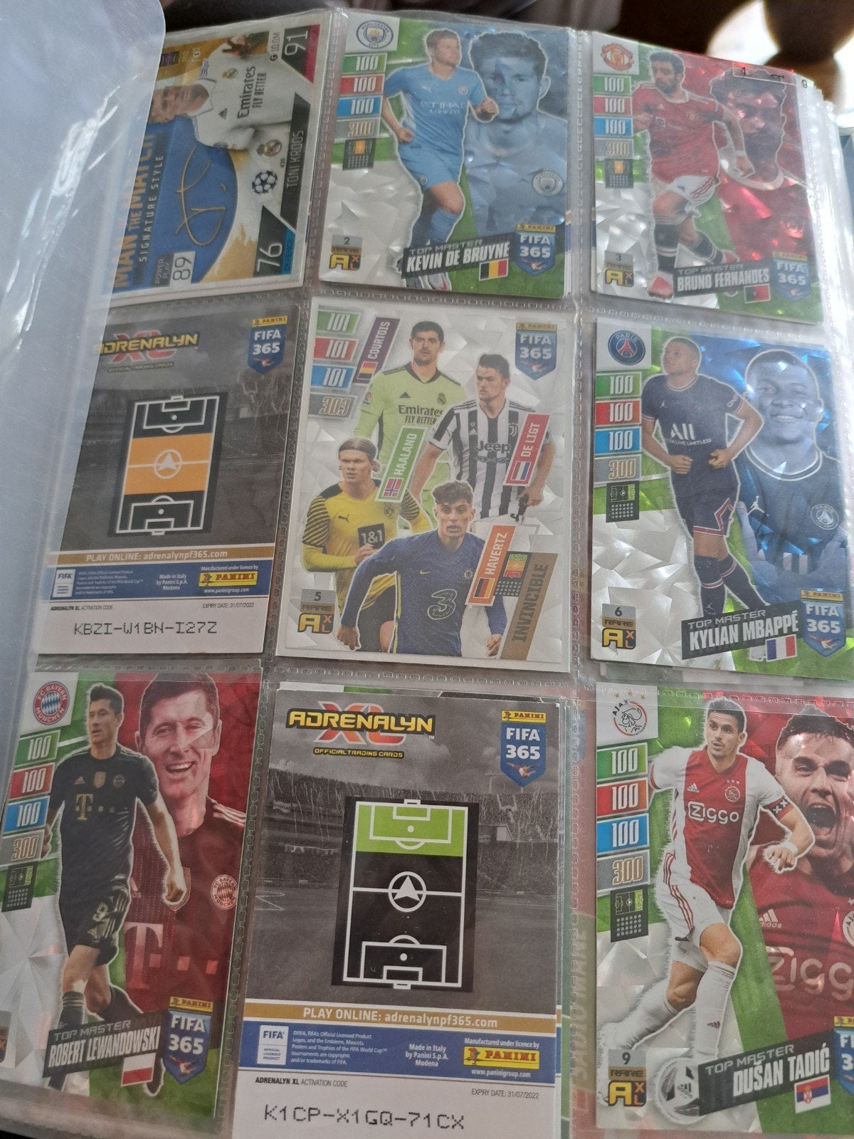 Bijna compleet voetbalalbum FIFA 365 Adrenalyn XL, Verzamelen, Ophalen of Verzenden