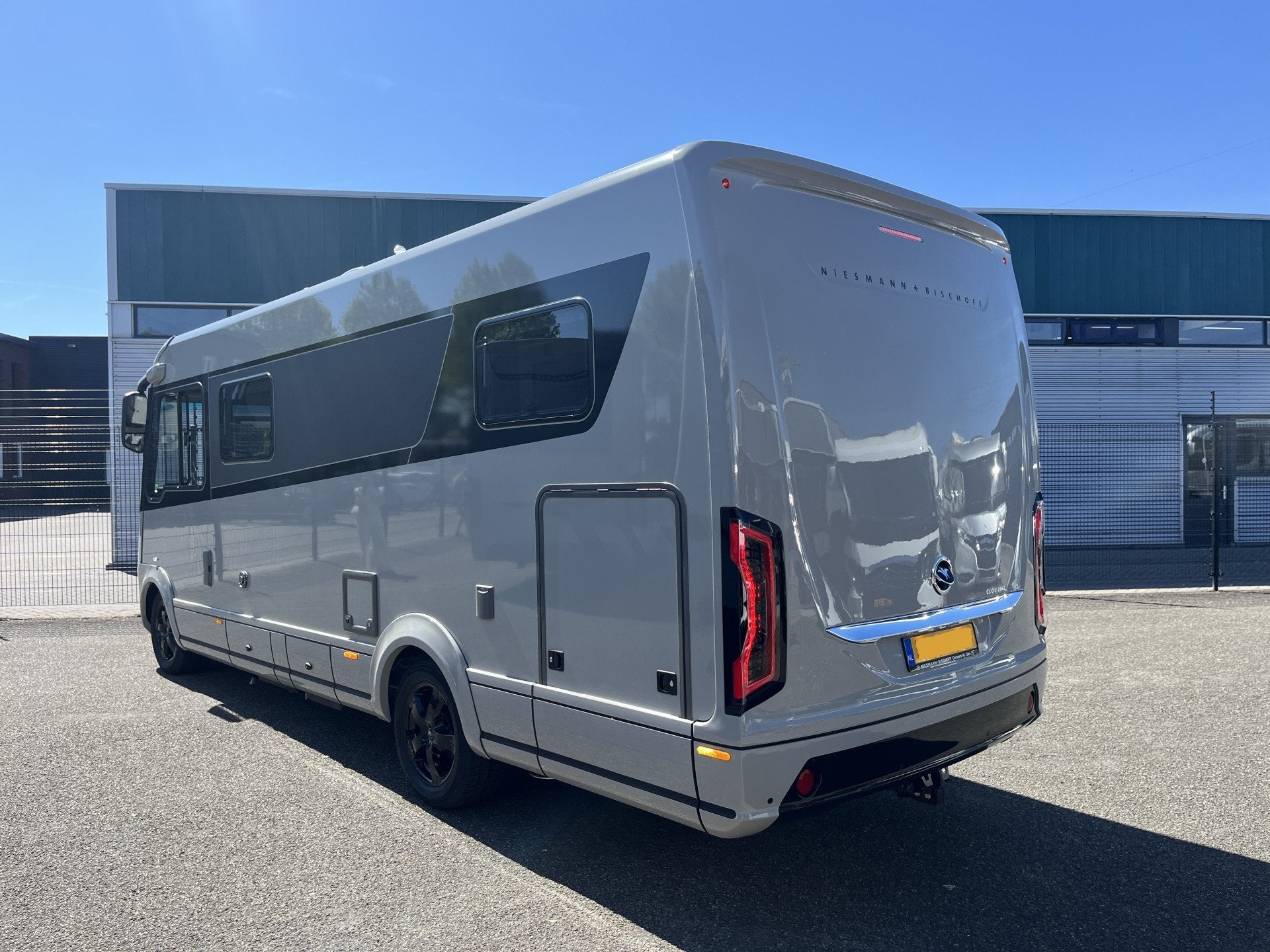 Caravans And Camping Niesmann+bischoff
