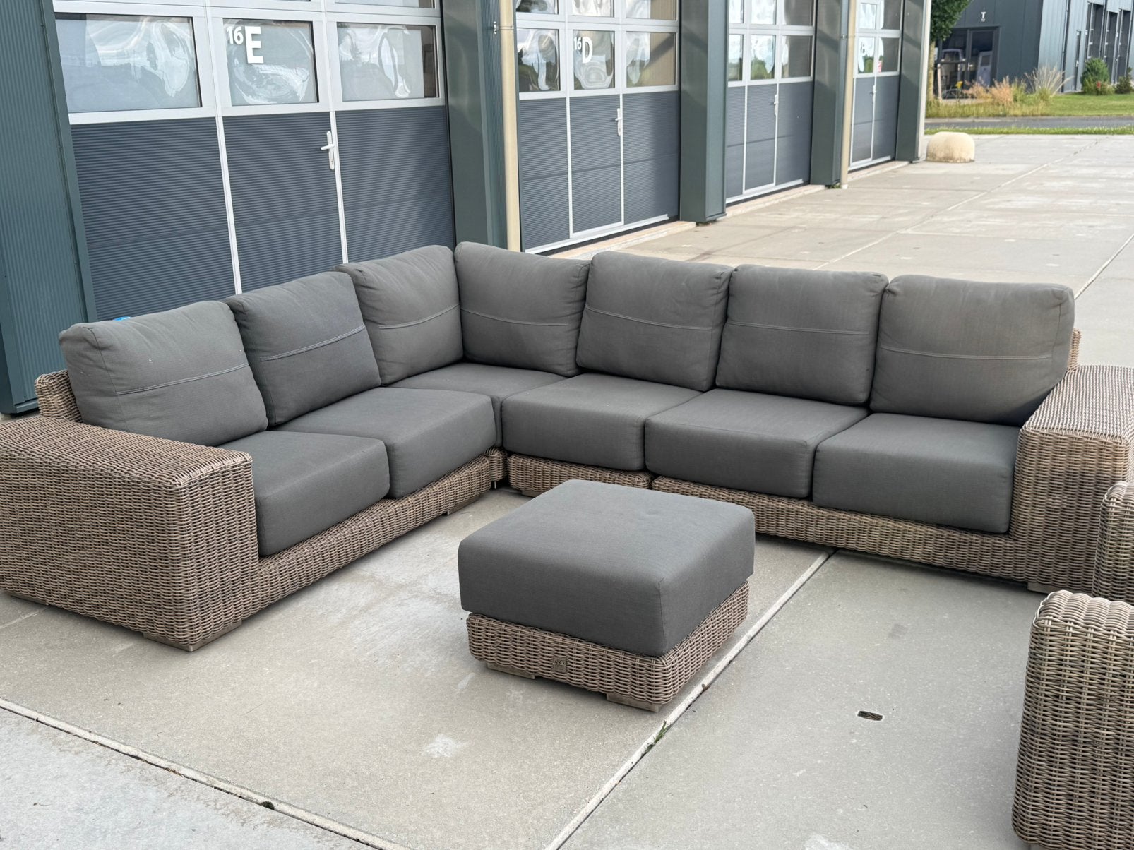 4 Seasons Kingston, Tuin en Terras, Ophalen, Zo goed als nieuw, Wicker, Hocker