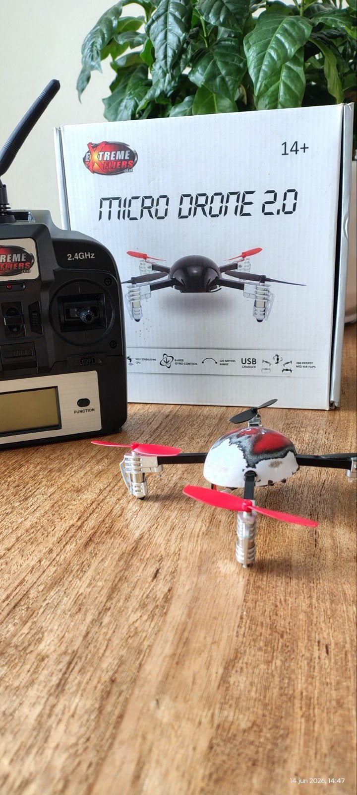 Micro drone in werkende staat...leuk ding, Hobby en Vrije tijd, Modelbouw | Radiografisch | Helikopters en Quadcopters, Ophalen of Verzenden