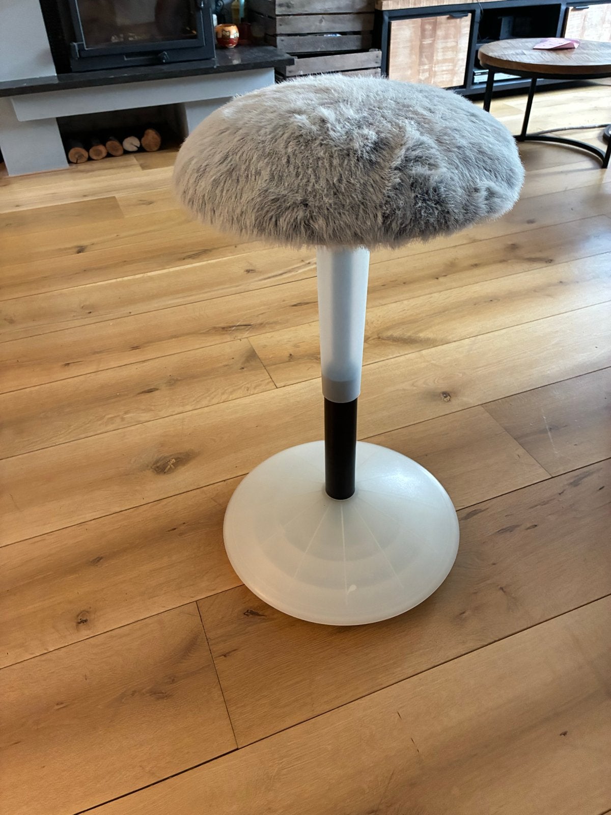 Ergonomische wiebel kruk met zachte zitting, verstelbaar, Ophalen, Gebruikt, Eén, Stof