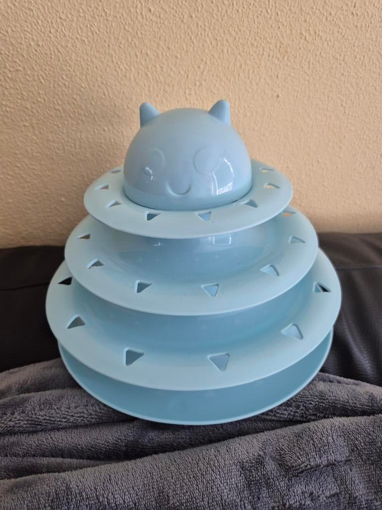 Te koop katten speelgoed Toren met balletjes zie foto, Ophalen, Gebruikt