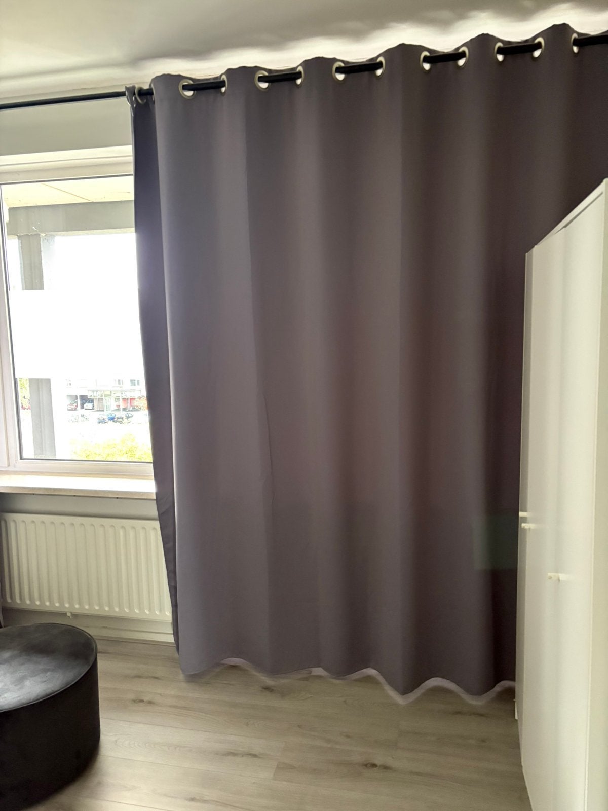 Te koop verduistering gordijnen met rails, Ophalen, Zo goed als nieuw