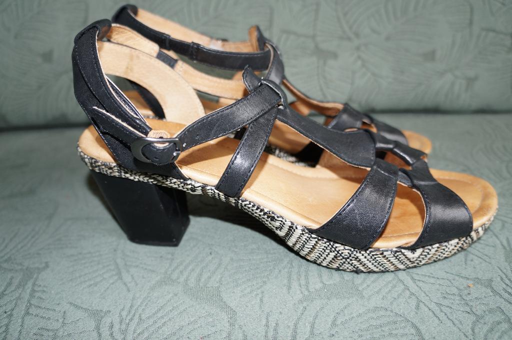 Gabor zomerschoenen open schoenen met hak maat 7,5 = 41, Kleding | Dames, Schoenen, Gabor, Zo goed als nieuw, Sandalen of Muiltjes