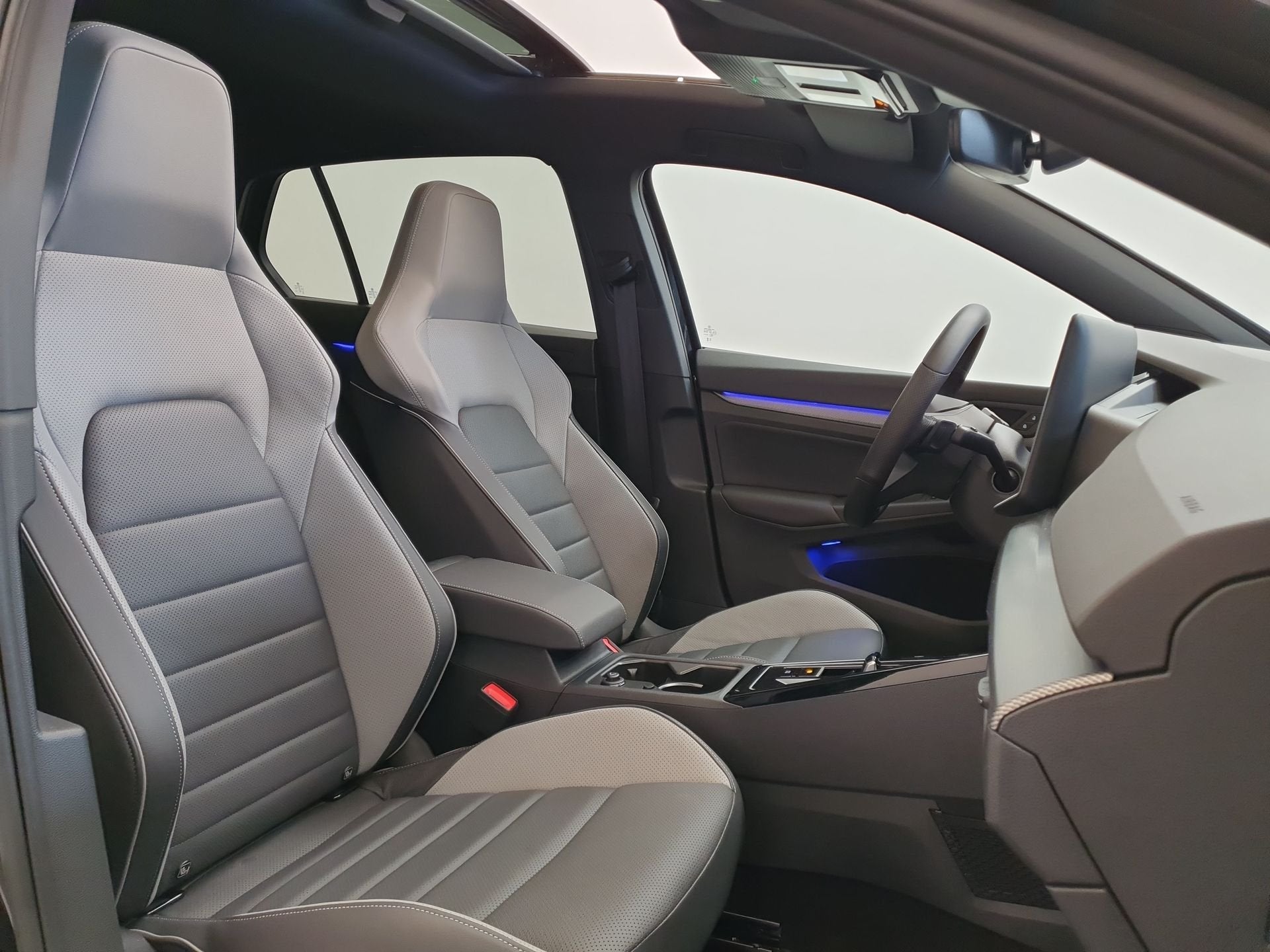 Volkswagen Golf GTE 1.5 eHybrid 272pk DSG/AUT Leder, Pano, W, 12 maanden, 77 km/l, Zwart, 4 cilinders
