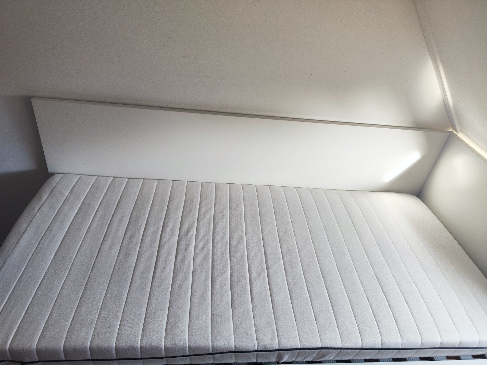 Eenpersoonsbed GRATIS ikea bed met opbergruimte, Ophalen, Gebruikt, 90 cm, Eenpersoons