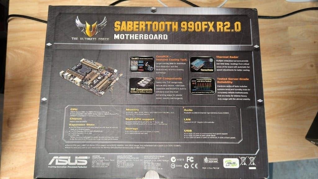 ASUS Sabertooth 990FX R2.0 Moederbord (Socket AM3+), Computers en Software, Moederborden, DDR3, Ophalen of Verzenden, ATX, AMD