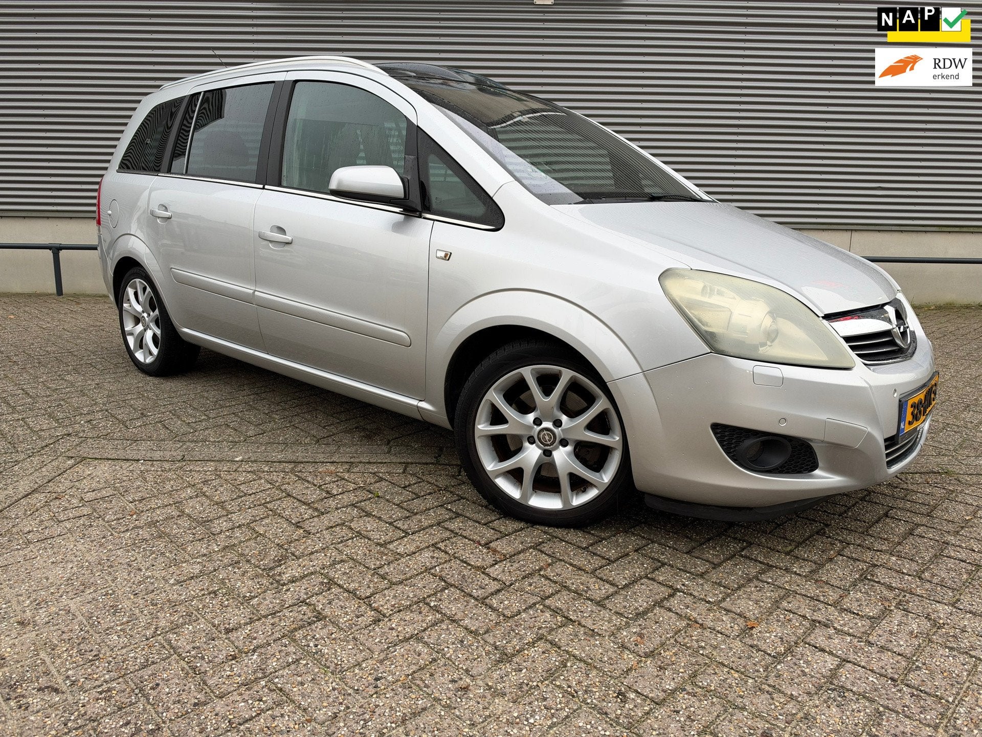 Opel Zafira 2.2 Executive, Gebruikt, 4 cilinders, 150 pk, 7 stoelen