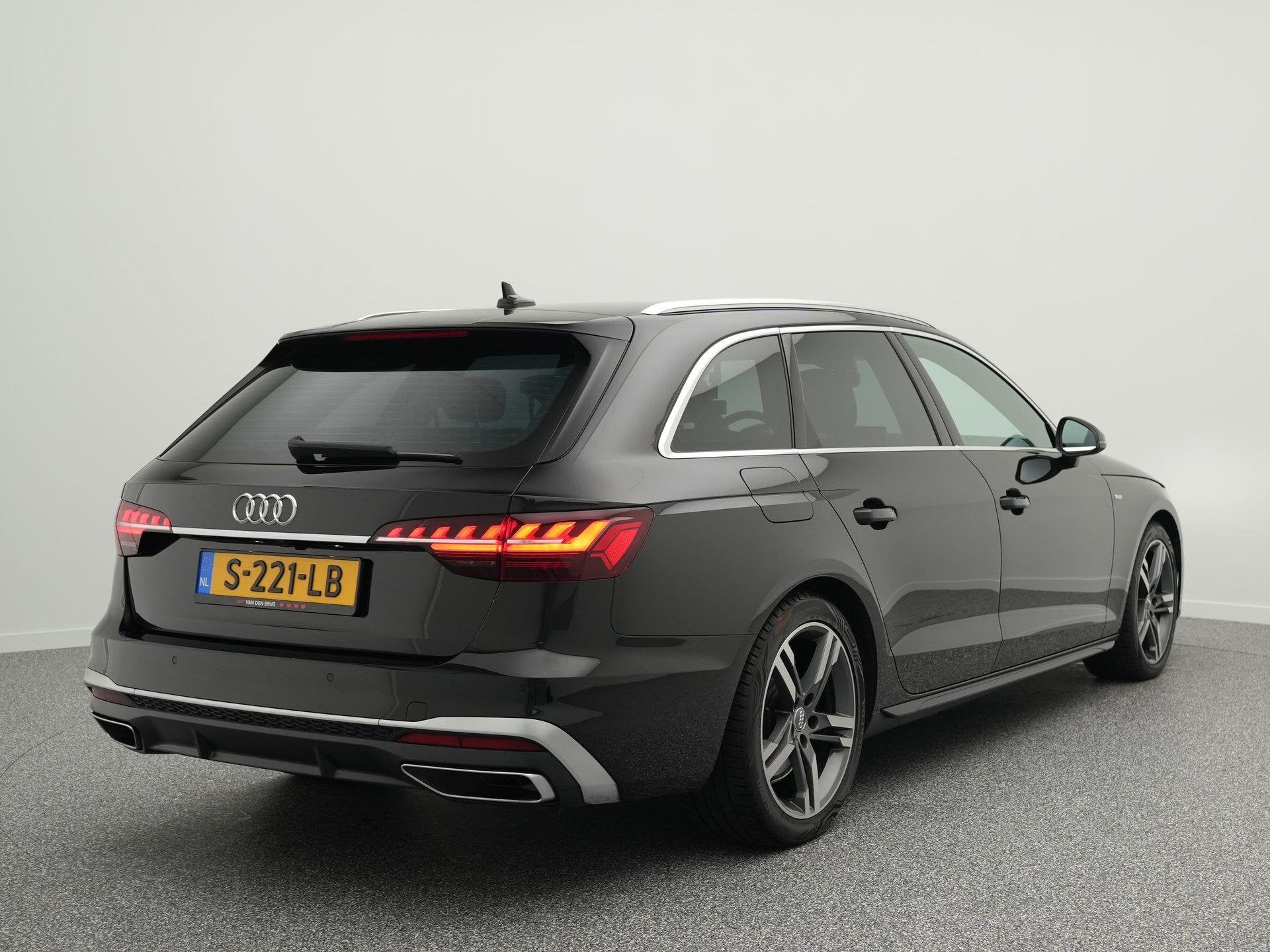 Audi A4 Avant 35 TFSI 150 PK S-Line Competition | 19 inch |, Auto's, Audi, Gebruikt, 4 cilinders, Automatische klimaatregeling
