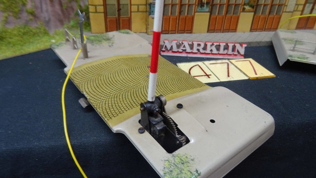 477=Marklin enkel spoor overweg.79, Hobby en Vrije tijd, Gebruikt, Gelijkstroom of Wisselstroom, Overige typen, Ophalen of Verzenden