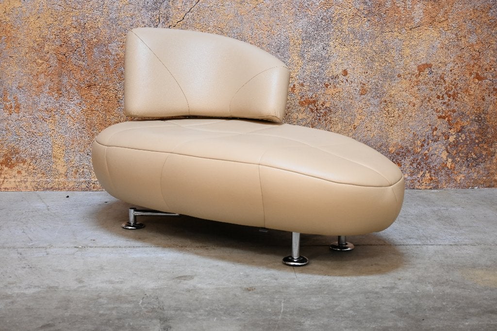 Als NIEUW leren Leolux Kikko design chaise longue, Leolux, 75 tot 100 cm, Ophalen of Verzenden, Zo goed als nieuw