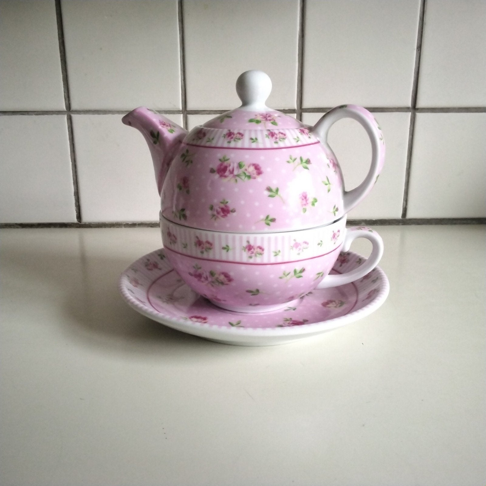 Tea for one met roosjes, Huis en Inrichting, Keuken | Servies, Ophalen of Verzenden, Zo goed als nieuw, Overige stijlen, Kop(pen) en/of Schotel(s)