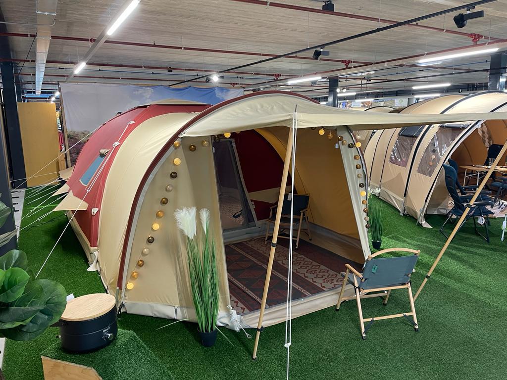 Karsten 350 oppomp tent met verandaluifel en aanhanger, Caravans en Kamperen, Tenten, Ophalen, Zo goed als nieuw