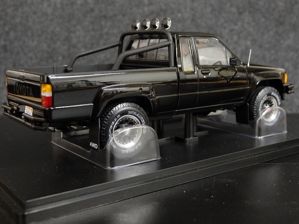 KK-Scale 1:18 Toyota Hilux Back to the Future II en Morty, Overige merken, Auto, Nieuw, Ophalen of Verzenden